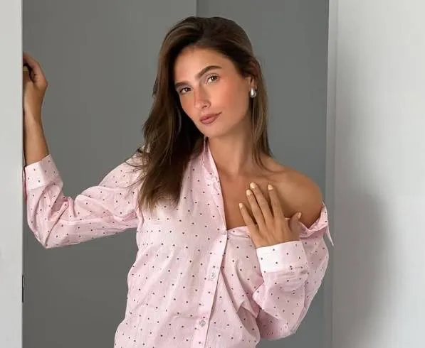 Juf Rachel toont in bikini waarom ze de 'knapste schooljuf van België' wordt genoemd (foto's)