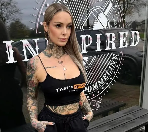 Pommeline is weer vrijgezel... Maar als ze foto's als deze blijft delen, zal daar snel verandering in komen!