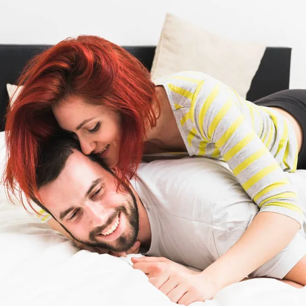 Relatie-expert onthult het exacte aantal keer seks per week dat koppels nodig hebben om 'verbonden' te blijven