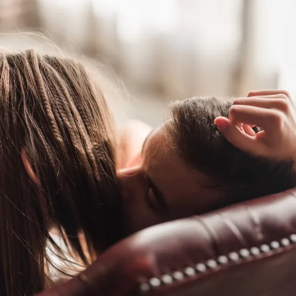 Expert onthult hoe de ‘flipperkastmethode’ je seksleven nieuw leven kan inblazen: "Veel vrouwen verlangen ernaar..."