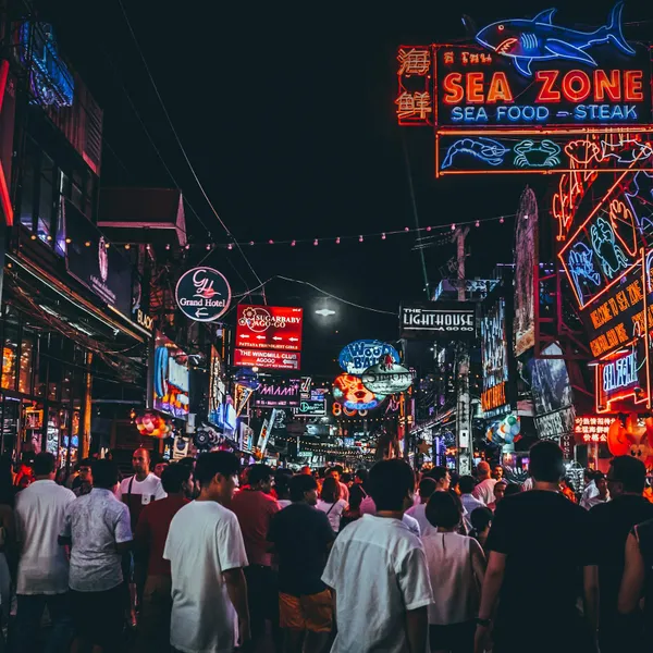 Opschudding in Thaise 'sekshoofdstad' Pattaya nadat... een Belg zijn broek (letterlijk) ontploft