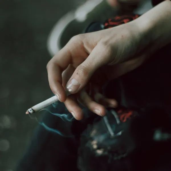 Deze gigantische boetes riskeren Belgische rokers vanaf nu: "Het hangt allemaal af van de situatie..."