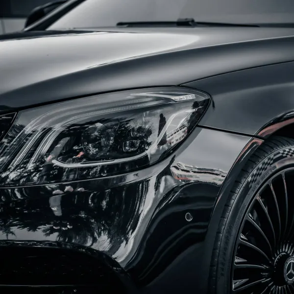 Kan het nog Belgischer? Mercedes-eigenaar kiest wel een heel opvallende nummerplaat