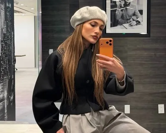 Veel sterren op de rode loper van de Golden Globes, maar J.Lo schitterde nog net iets meer in haar doorschijnende jurk