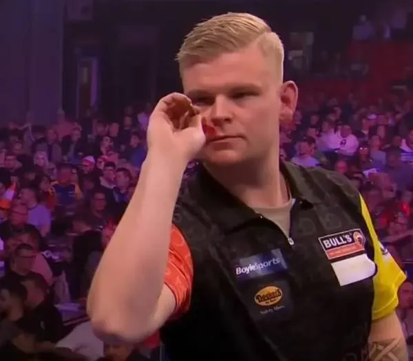 Mike De Decker neemt drastische beslissing na dramatisch WK en 'clash' met de fans: "Het deed te veel pijn"