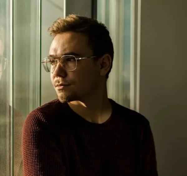 Bart ging naar het oudercontact van zijn zoon en was als laatste aan de beurt: "Het eindigde in de toiletten... met Lotte, zijn juf"