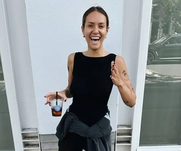 Jitske Van de Veire vraagt of je lief wil zijn voor je lijf... en ze doet dat in haar ondergoed (foto's)