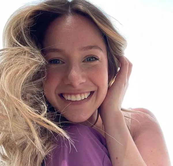 Lisa Gerlo uit 'De Buurtpolitie' doet een throwback naar 2016 met een heerlijke bikinifoto: "Altijd al zo knap!"