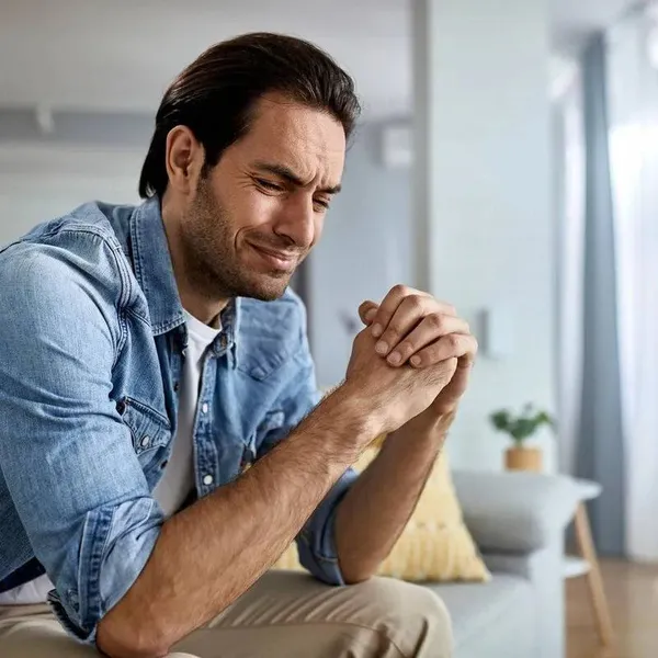 10 zeer bizarre dingen die mannen ooit deden met hun 'slurf', en sommige deden écht pijn