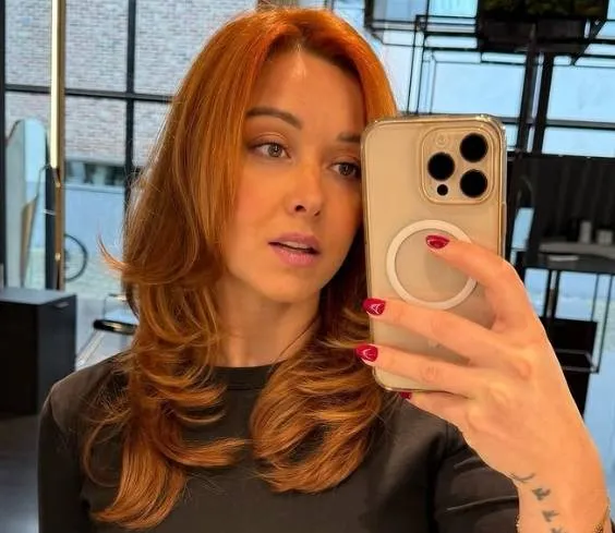 Lotte Vanwezemael verklapt welke 'stoute' dingen ze deed op een picknickbank in een bos: "En iedereen kon het zien..."