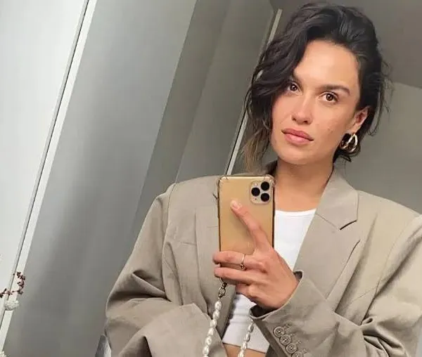 Love Island-presentatrice Holy Mae Brood toont haar fenomenale lingeriebody in Hunkemöller-shoot