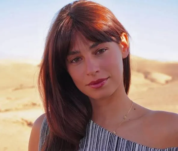 Ex-Miss België Emilie Vansteenkiste trekt binnenkort naar de zon en komt al in 'the mood' met een knappe bikinifoto