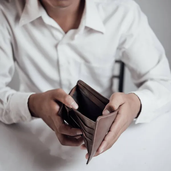 Expert schetst somber beeld: zo gaan Belgen de oorlog in het Midden-Oosten voelen in hun portemonnee