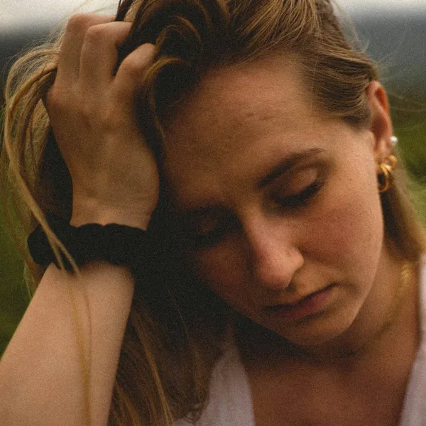 "Terwijl ik beneden oesters aan het slurpen was, slurpte mijn man boven aan de mossel van zijn minnares!"