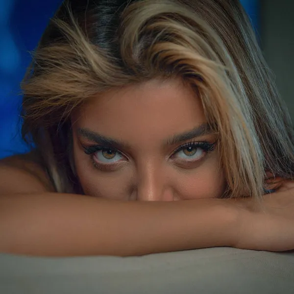 Ze werd betrapt door haar beste vriendin toen ze een beurt kreeg van de loodgieter: "Maar dan gebeurde het ondenkbare..."