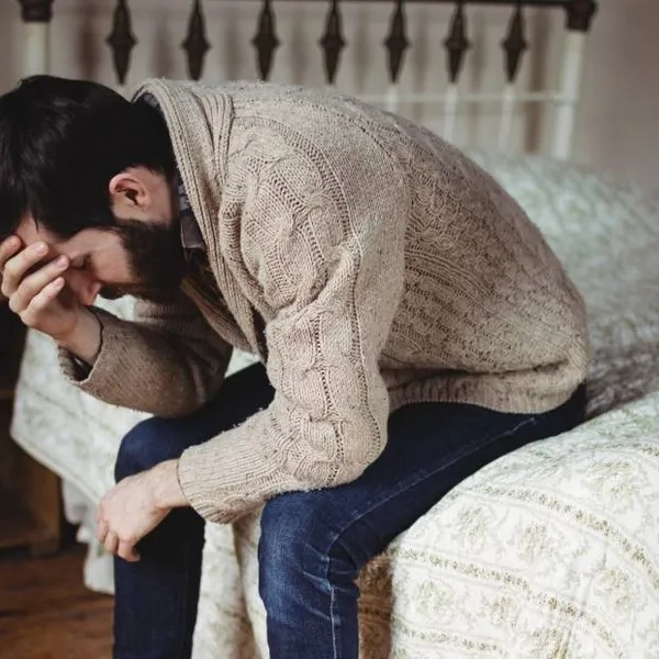 Sukkelaar mag van zijn vriendin niet 'met zichzelf spelen'... De schuldige? Haar poes!