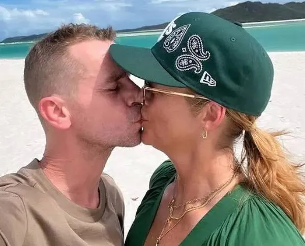 Kelly Pfaff en Sam Gooris doen intieme bekentenis en verklappen hoe vaak ze 'aan elkaar zitten'