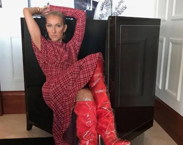 Céline Dion toont met een heerlijke (throwback) badpakfoto dat ze nu al helemaal klaar is voor de zomer