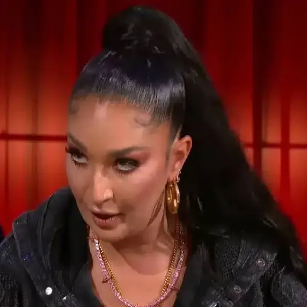 Na de 'clash' met Bart Schols, ligt Soundos El Ahmadi  wéér onder vuur: "Ben je mij aan het bedreigen!?"