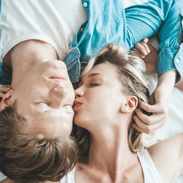 Waarom plots alle vrouwen wild zijn van 'shallowing' tussen de lakens: "Met zijn vingers of een speeltje... Zalig!"