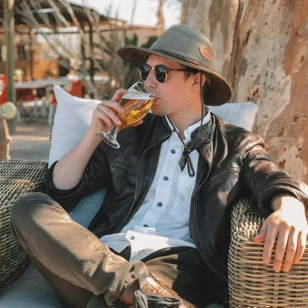 De exacte hoeveelheid alcohol die je moet drinken om 'aantrekkelijker' te worden voor anderen