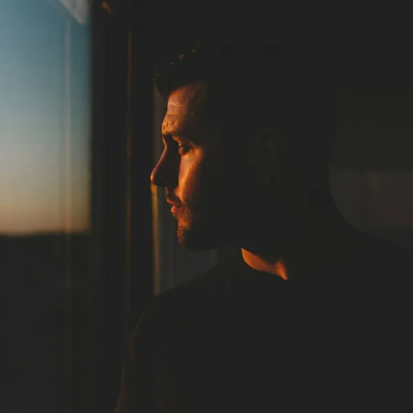 Avondje in parenclub loopt helemaal fout: "Mijn vriendin dat zien doen... Het was de complete vernedering!"