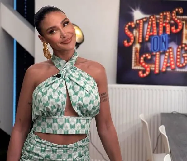 Hollandse hete kroket Janice Blok etaleert haar super-afgetrainde lijf in bikini (foto's)