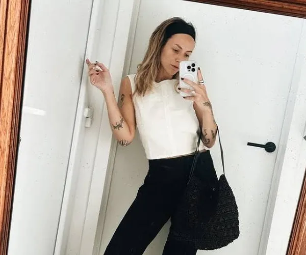 Jitske Van de Veire toont zich in lingerie en dan weet je dat heel wat mensen uit hun dak gaan (foto's)