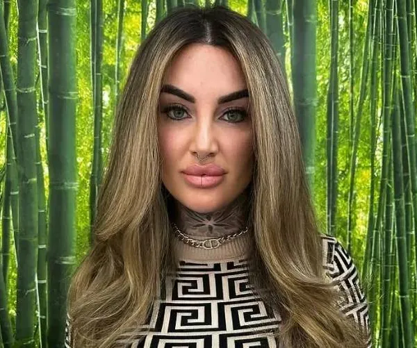 Temptation-Rosanna zorgt er eigenhandig voor dat de paashaas plots 18+ wordt (foto's)