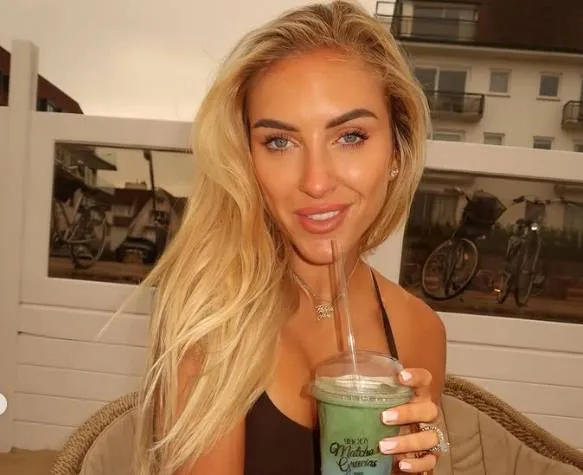 'Bikinibody' Jill Cnudde toont nog eens waarom haar bedrijfsnaam haar als gegoten zit (foto's)