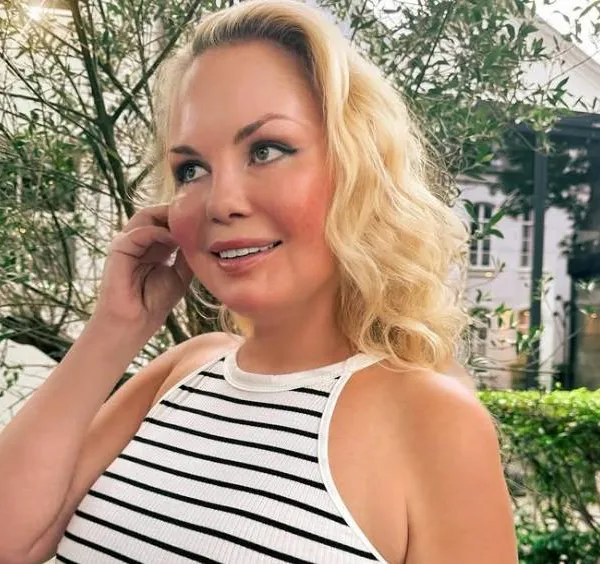 De dag dat... Lesley-Ann Poppe meedeed met virale lingerietrend, maar niet al haar volgers onder de indruk waren