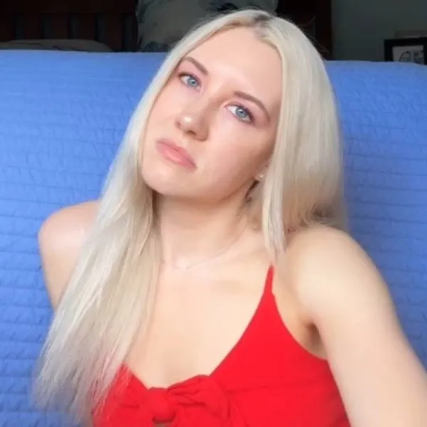 Lauren heeft 'hoge standaarden' en is daardoor op haar 33e nog steeds maagd: "Mijn seksleven is onbestaande"