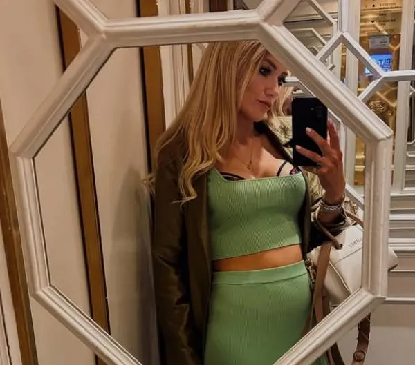 Charlotte Van Looy, die een baby verwacht met Ruben Van Gucht, zet haters op hun plaats met 'speciale' foto