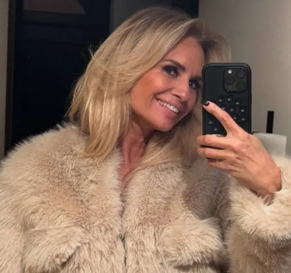 Leontine Ruiters (58), de ex van Marco Borsato, maakt indruk met prachtige badpakfoto's: "Foto van het jaar!"