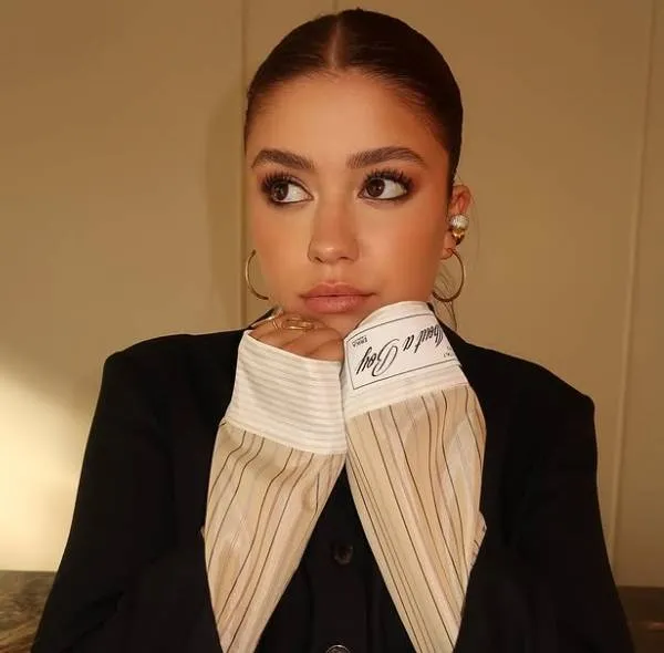 De zeer gewaagde jurk van Zita Wauters en hoe een 'nipplegate' kon vermeden worden: "Alles kan en mag..."