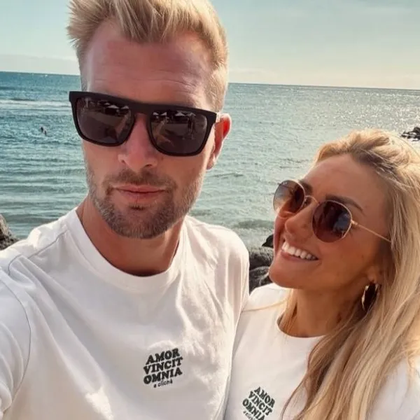 Charlotte Van Looy deelt foto's met 'RVG' en prikt ook even door naar de 'harem' van Ruben: "Wat een zaligheid!"