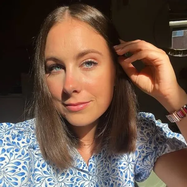 Marie Verhulst onthult haar 'drankprobleem' live op de radio: "Is dat iets uitzonderlijk!?"