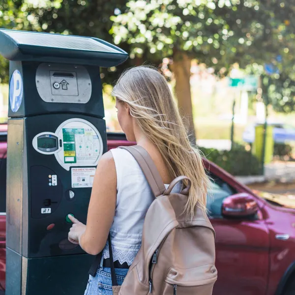 Deze oplichting komt steeds vaker voor bij Vlaamse parkeerautomaten: "Wees op je hoede!"