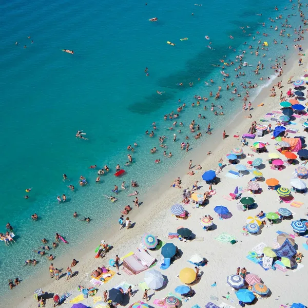 Populair vakantieland bij Vlamingen voert bizarre regel in op veelbezocht strand: "Voor iedereen tussen 10 en 65 jaar"