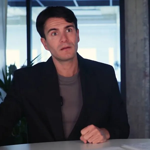 Conner Rousseau doet opvallende onthulling over zijn liefdesleven: "Dat zou lastig zijn..."