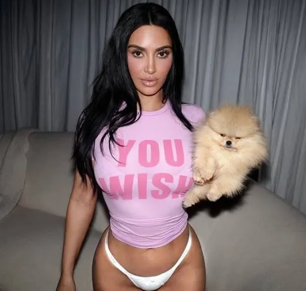 Relatie tussen Lewis Hamilton en Kim Kardashian is nu ook 'Insta-official'! Wij vieren dat met haar heetste kiekjes