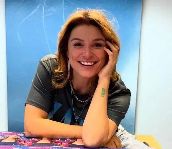 Evi Hanssen maakt indruk op haar volgers met knappe bikinifoto's: "Pure klasse, pure schoonheid!"