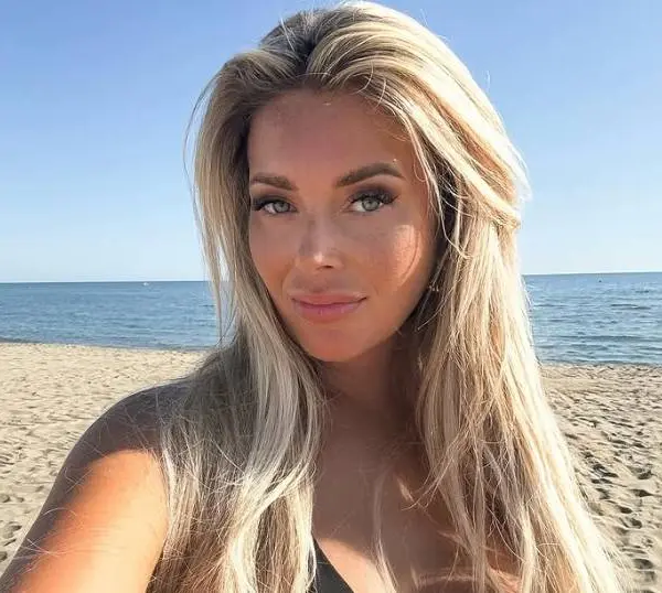 Vlaamse kanjer Joyce Godefridi deelt een stomende bikinifoto en daarvan gaat je hoofd toch wel even tollen