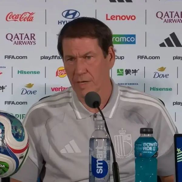 Internet gaat los nadat contract Rudi Garcia niet verlengd wordt: "Voetbalbond? Boerenbond ja!"