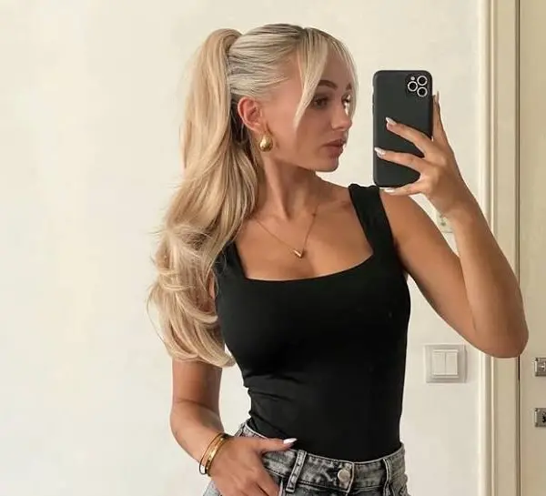De outfit van Amy Sonck op We Can Dance werd op veel enthousiasme onthaald (net als haar danspasjes)