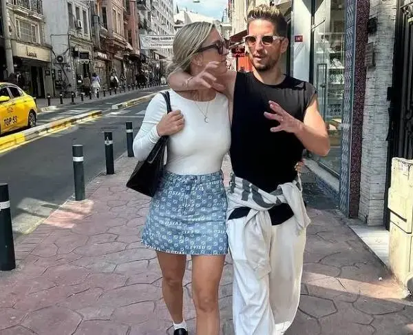 Kat Kerkhofs open en eerlijk over het fortuin van Dries Mertens: "Zijn we ons bewust van"