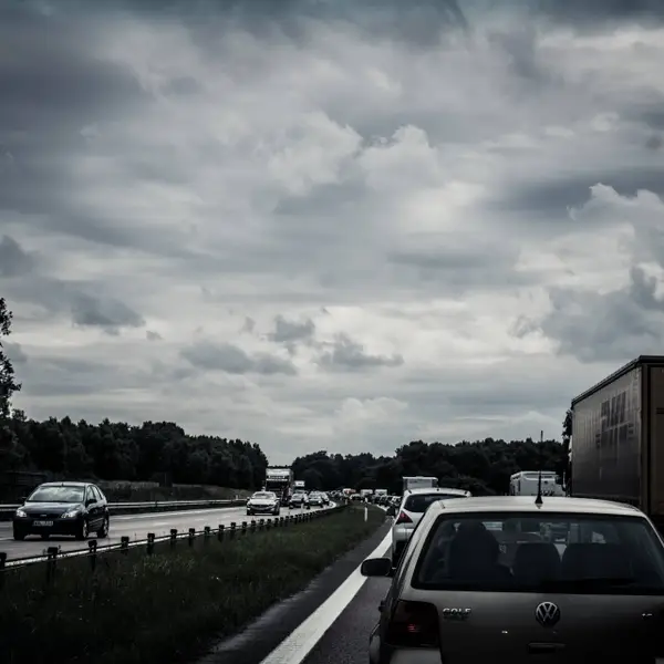Hoeveel uur per jaar sta je als spitsrijder rond Antwerpen in de file? TomTom rekende het uit