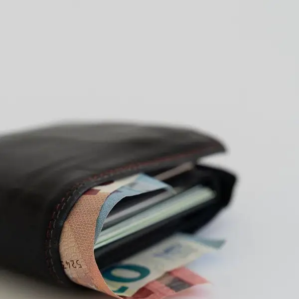 Je baas moet je loon in januari optrekken, maar je collega krijgt misschien meer dan jij