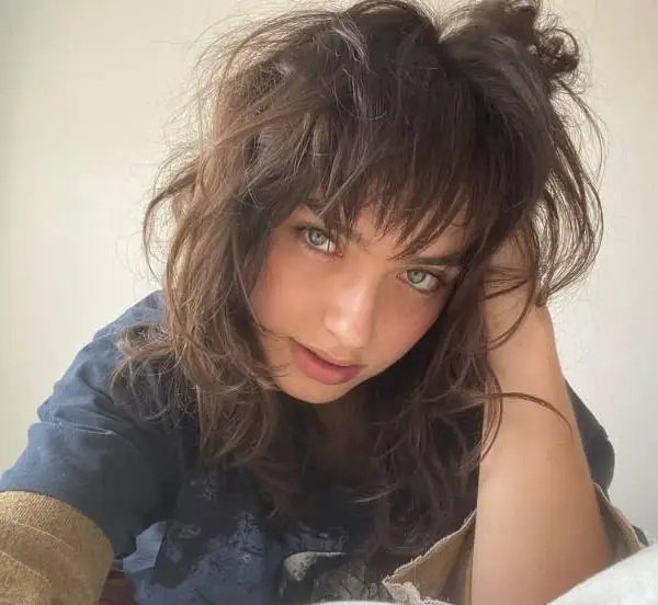 Nederlandse actrice Sophie Bouquet is dé ster van de rode loper in een wel héél doorschijnende jurk (foto's)