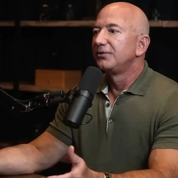Amazon-miljardair Jeff Bezos voorspelt gigantische verandering: "In dat jaar wonen er miljoenen mensen in de ruimte"